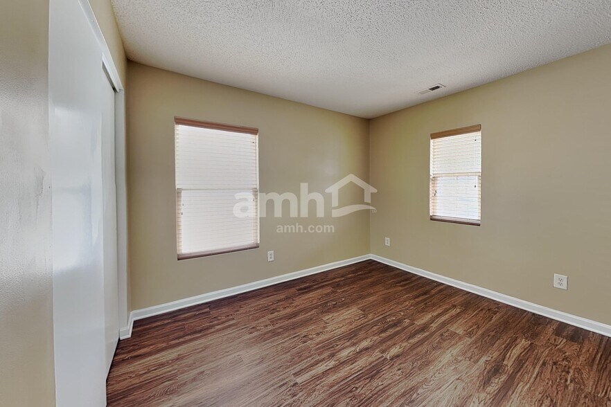 Building Photo - 338 Averasboro Dr