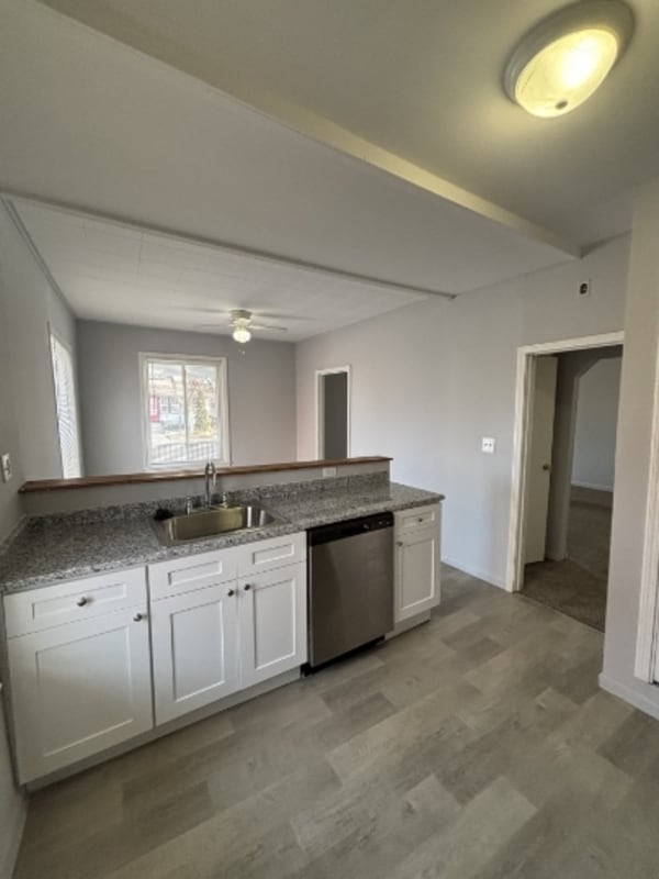 Building Photo - 1520 Fort Park Blvd