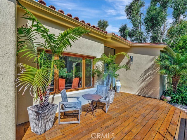 Building Photo - 3635 Serra Rd