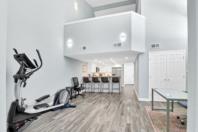 Building Photo - Completely Remodeled Cottage - Moss Creek