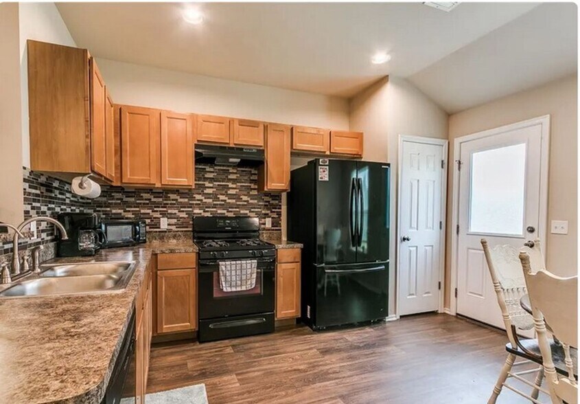 Building Photo - 13229 Bridgewater Dr