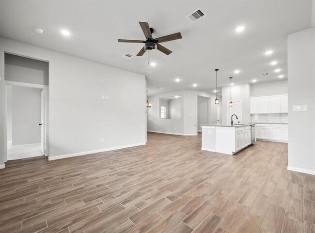 Building Photo - 311 Fanpalm Ct