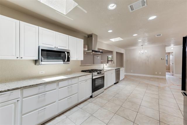 Building Photo - 2429 Towerwood Dr