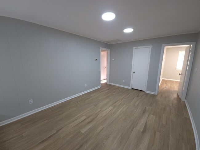 Building Photo - Charming 3-Bedroom Home with Bonus Room in Midwest City, OK!