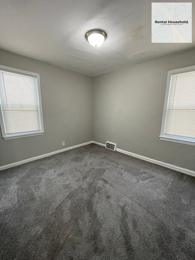 Building Photo - Newly Renovated 3-Bedroom Bungalow