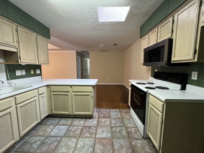 Building Photo - 1706 Meadow Oak Ct