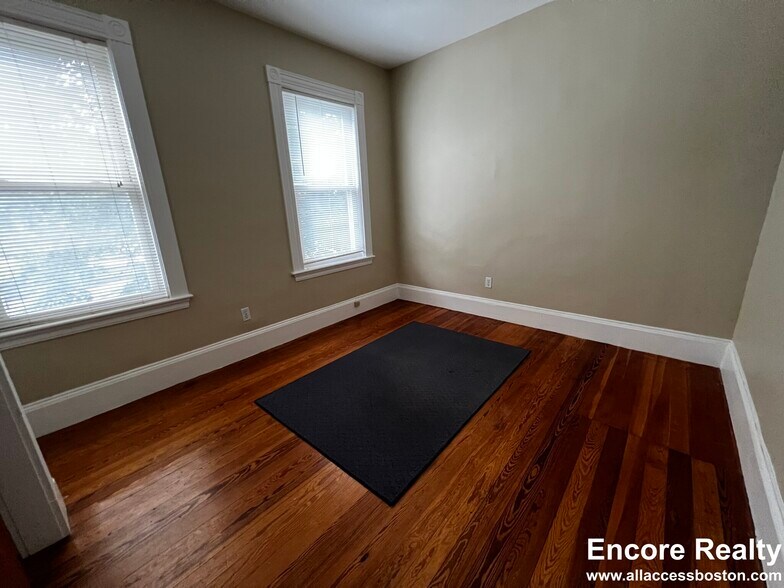 Building Photo - 248 Summer St