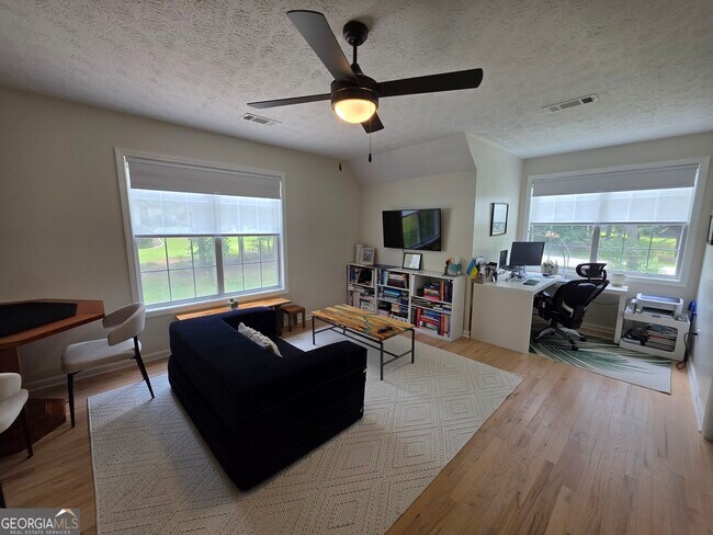 Building Photo - 100 Bedford Forrest Dr