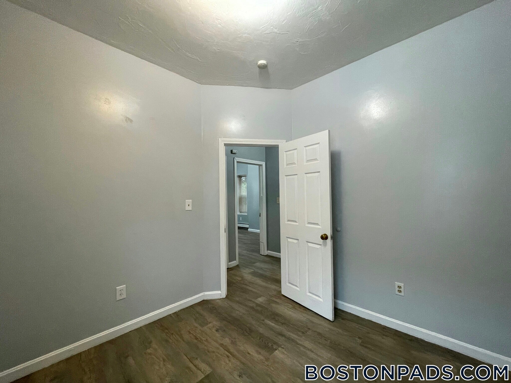 Building Photo - 114 Mt Pleasant Ave