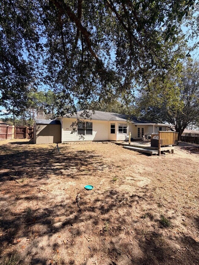 Building Photo - 205 Villacrest Dr