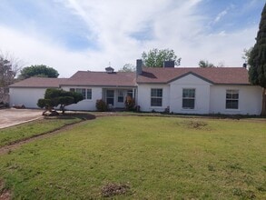 Building Photo - Beautiful RANCH HOME  Rental