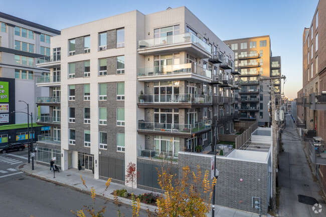 Building Photo - Residences on Racine