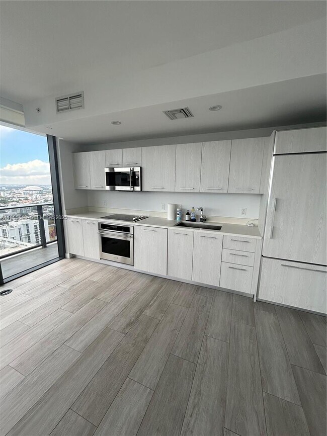 Building Photo - 55 SW 9th St