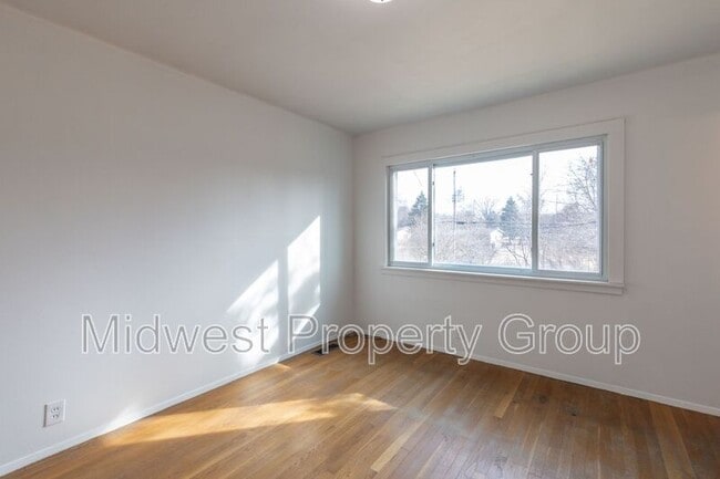Building Photo - 3110 N Waterford Dr