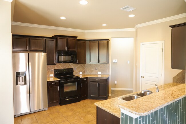 Building Photo - 219 Chering Dr