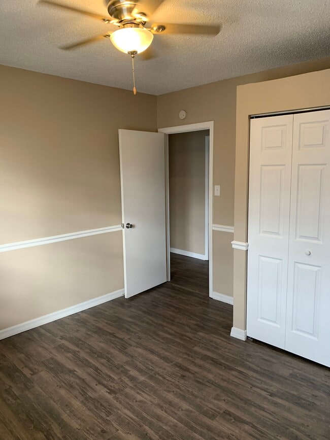 28 N Pacific St 28 N Pacific St Cape Girardeau MO 63701 Apartment