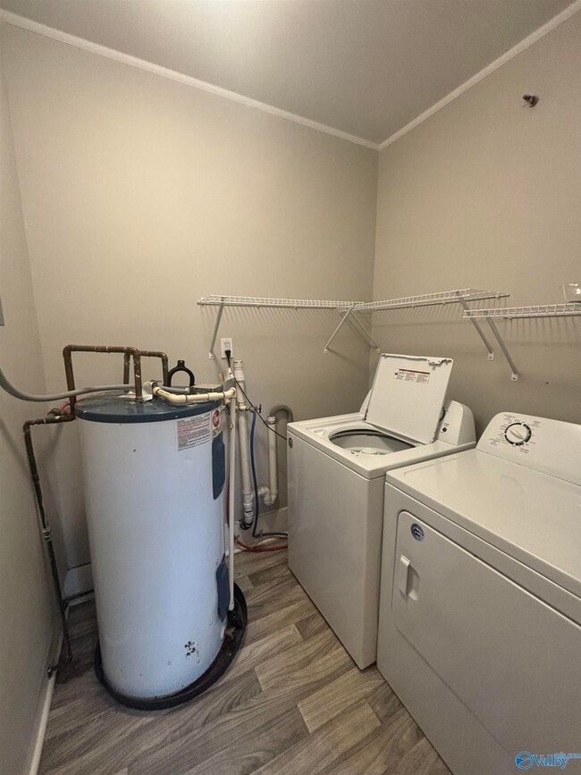 Building Photo - 2204 Bide a Wee Dr NE