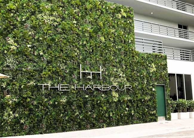 Building Photo - 16385 Biscayne Blvd