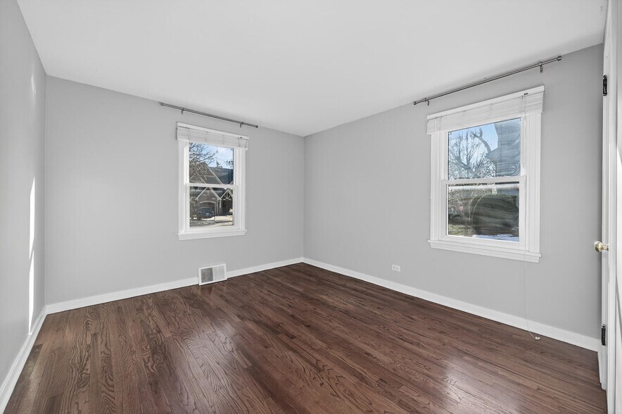 Building Photo - 4524 Washington St