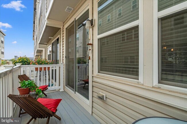 Building Photo - 8156 Tompkins St
