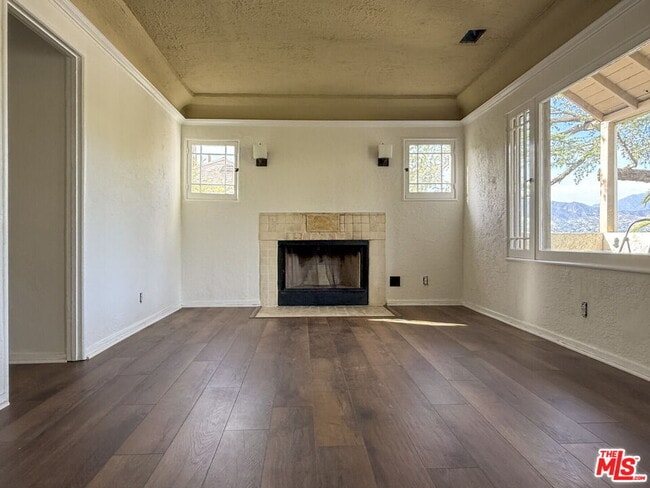 Building Photo - 1401 Dartmouth Dr