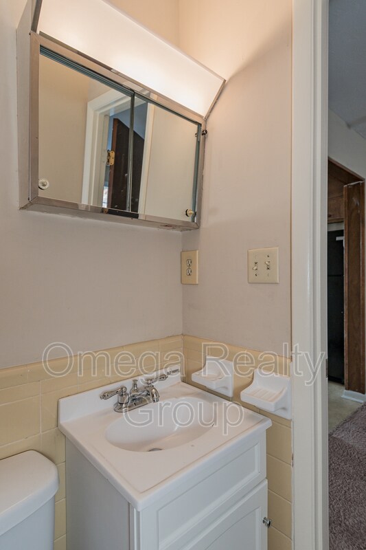 Building Photo - 1530 Warrior Rd