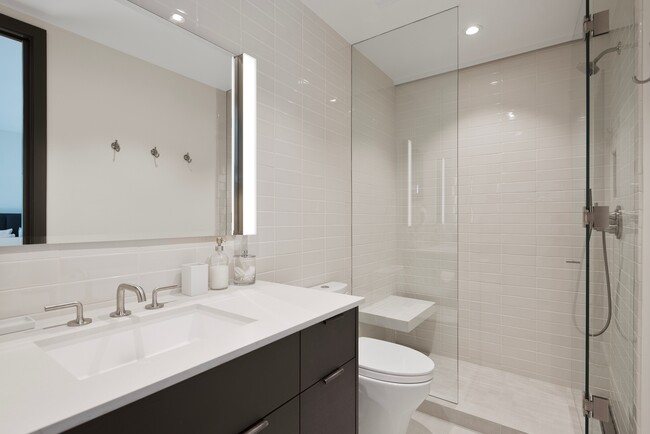 Building Photo - 121 W Hyman Ave