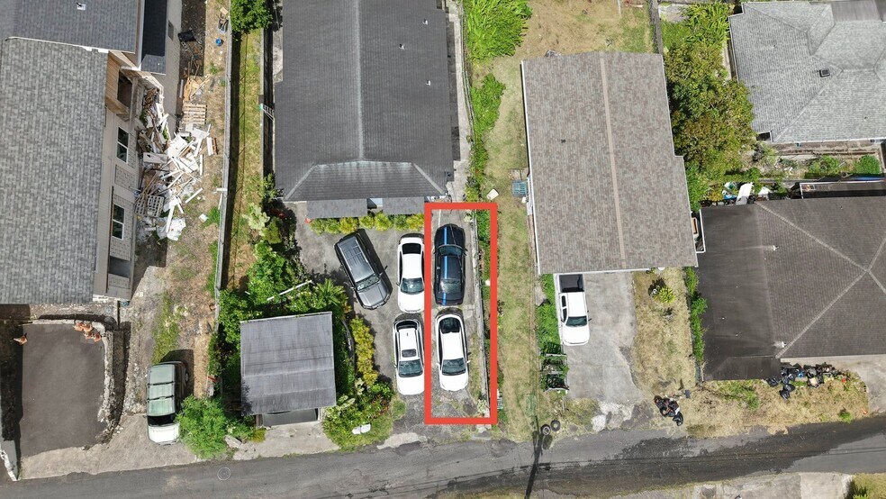 Building Photo - 1581 Pahulu St