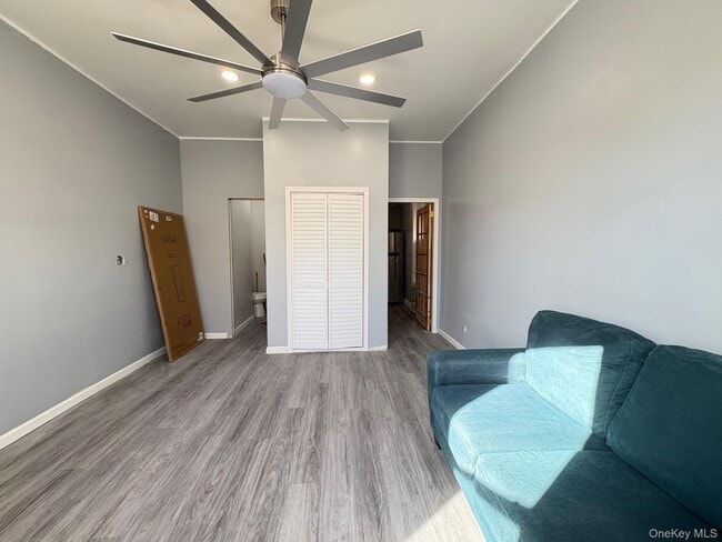 Building Photo - 181 Conklin Ave