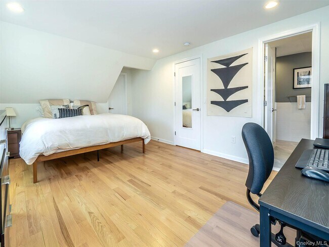 Building Photo - 17 Winans Pl