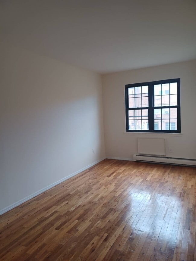 Building Photo - 156-14-156-79 79th St