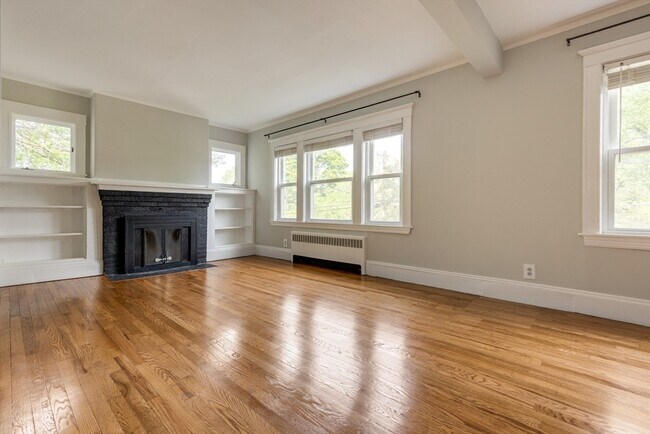 Building Photo - 278 Cabot St