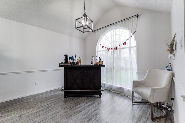 Building Photo - 916 Clover Hill Ln