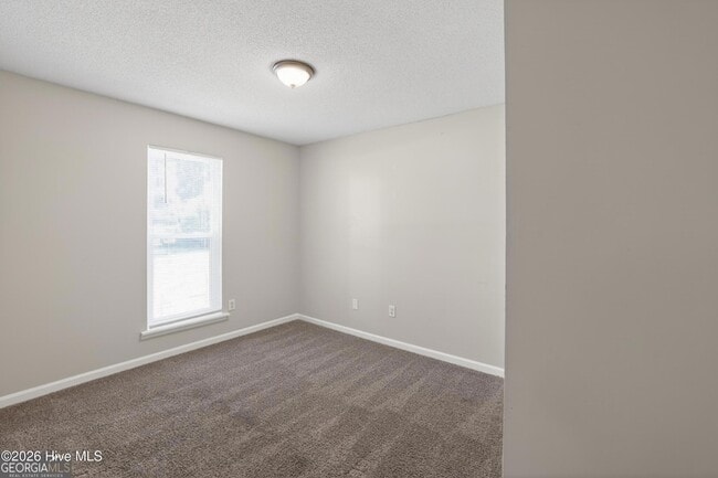 Building Photo - 3016 Mistletoe Ave