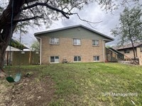 Building Photo - Freshly Updated 3-Bedroom, 1-Bathroom **FR...