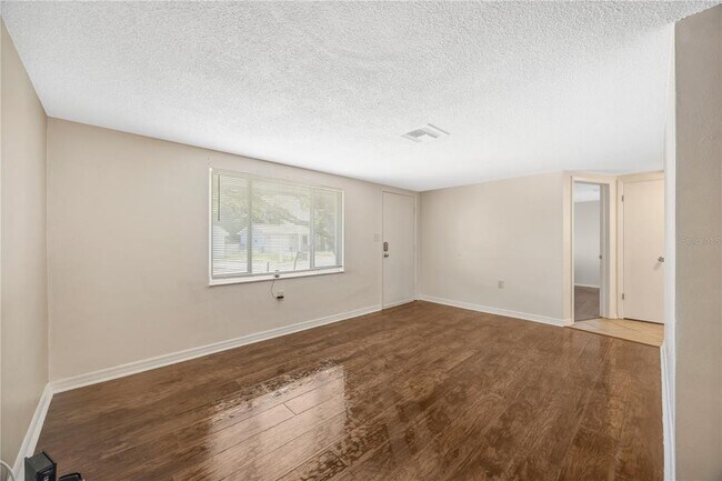 Building Photo - 7804 Niagara Dr