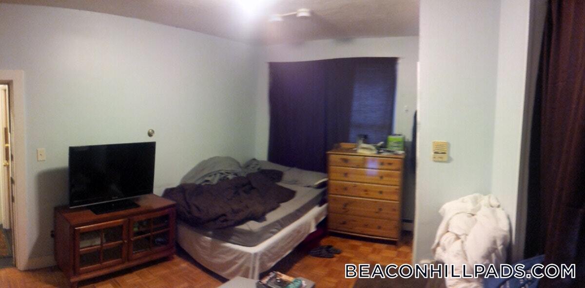 Building Photo - 40 Anderson St