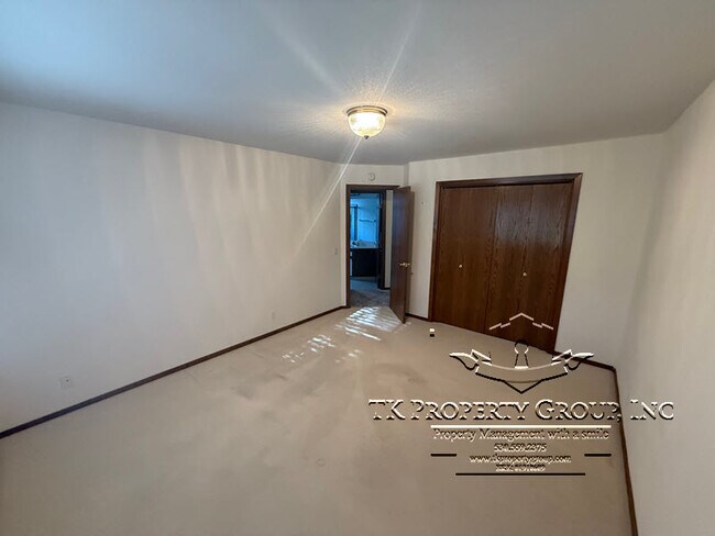 Building Photo - 17574 Patricia Way