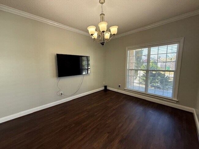 Building Photo - 4 bedroom home in Greyfield Place S/D