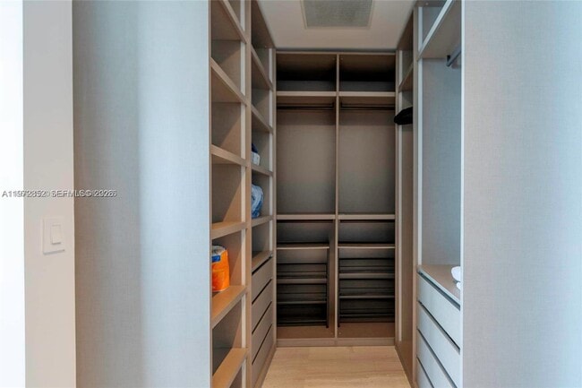 Building Photo - 18975 Collins Ave