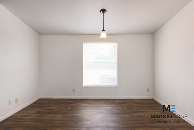 Building Photo - 5Bed/3Bath Home in Buckeye, AZ! Ready for ...