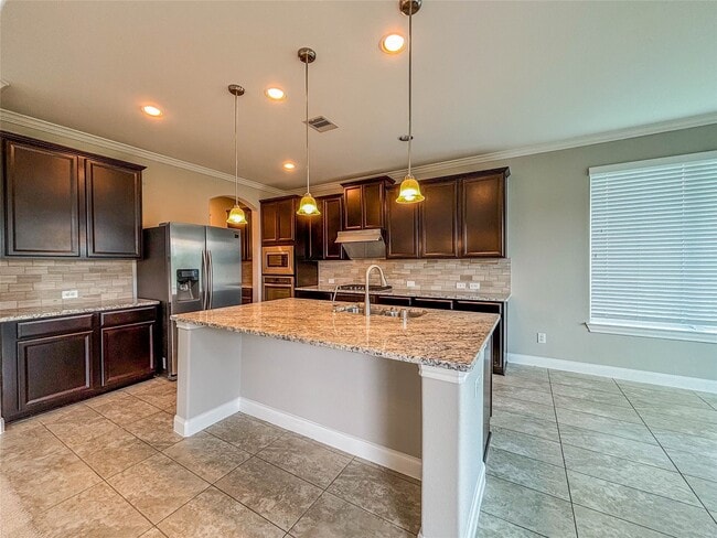 Building Photo - 25639 Kearsley Dr