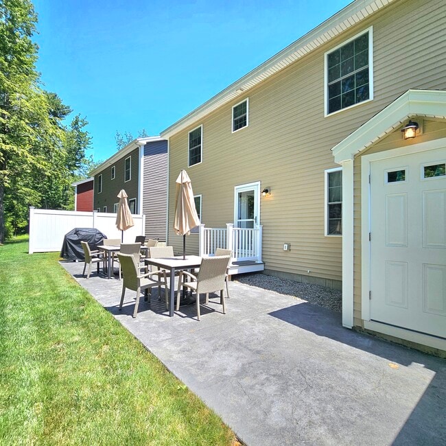 Building Photo - 22 Trinity Wy