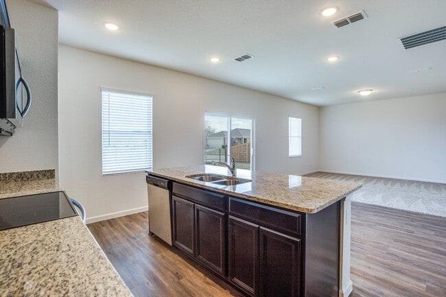 Building Photo - 1804 Wolf Run