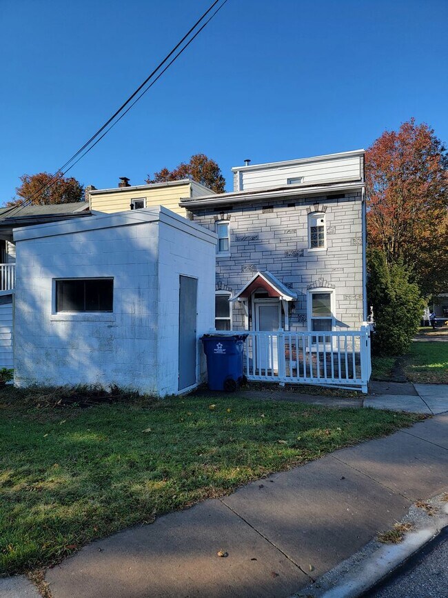 Building Photo - 179 N Water St