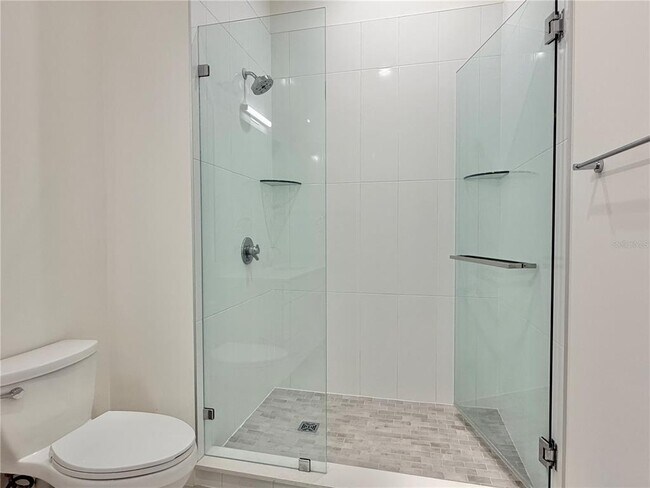 Building Photo - 920 N Osceola Ave