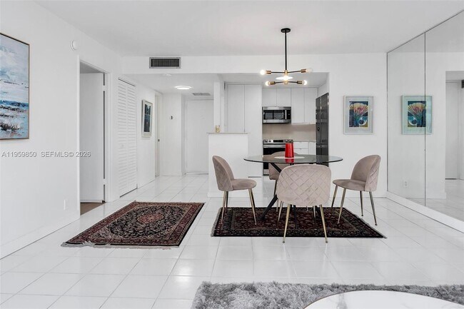 Building Photo - 1865 Brickell Ave