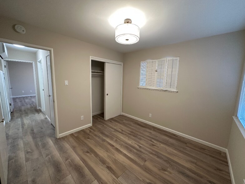 Building Photo - 1375 Columbia St