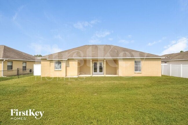 Building Photo - 5203 Ashwood Dr