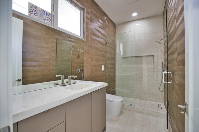 Building Photo - 13064 Via Flavia